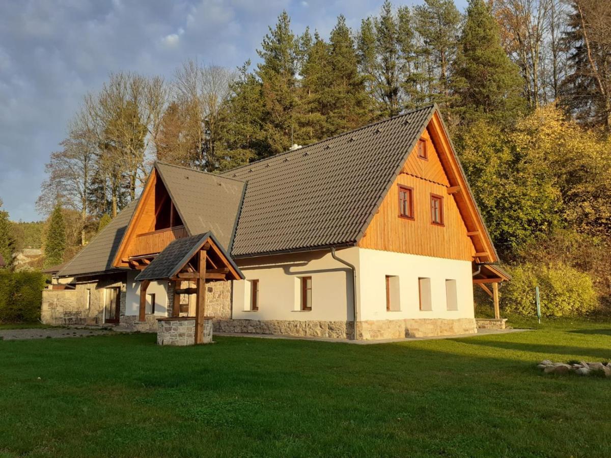 The Retreat Villa Zdarky Exteriör bild